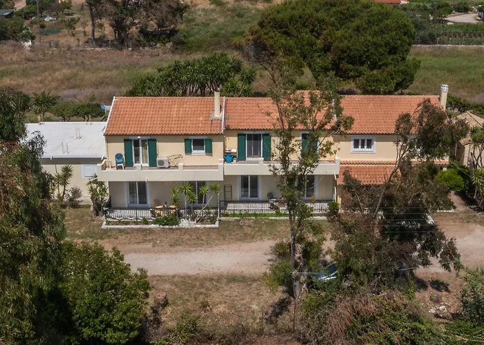 Lazaris Apartments