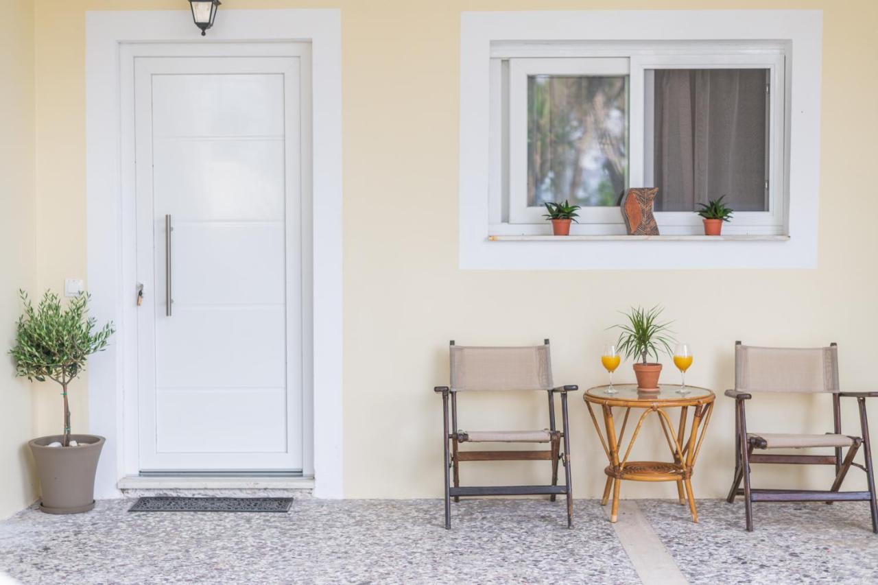 Lazaris Appartamento Almiros Beach